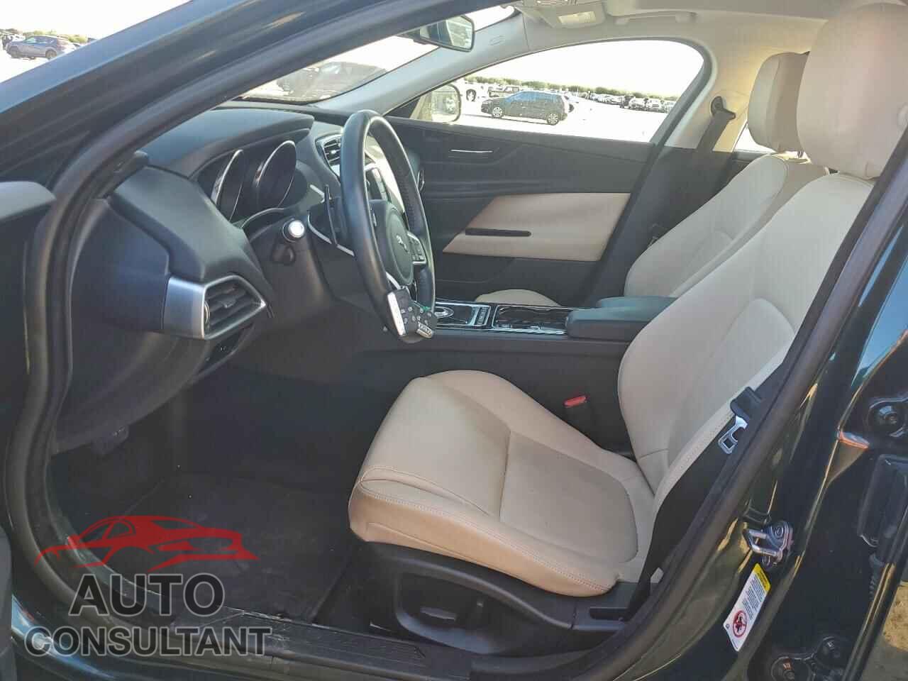 JAGUAR XE 2017 - SAJAD4BN9HA968193