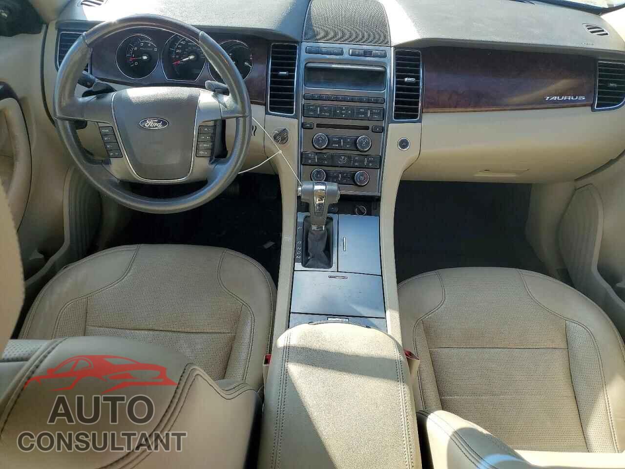 FORD TAURUS 2010 - 1FAHP2FW1AG143673