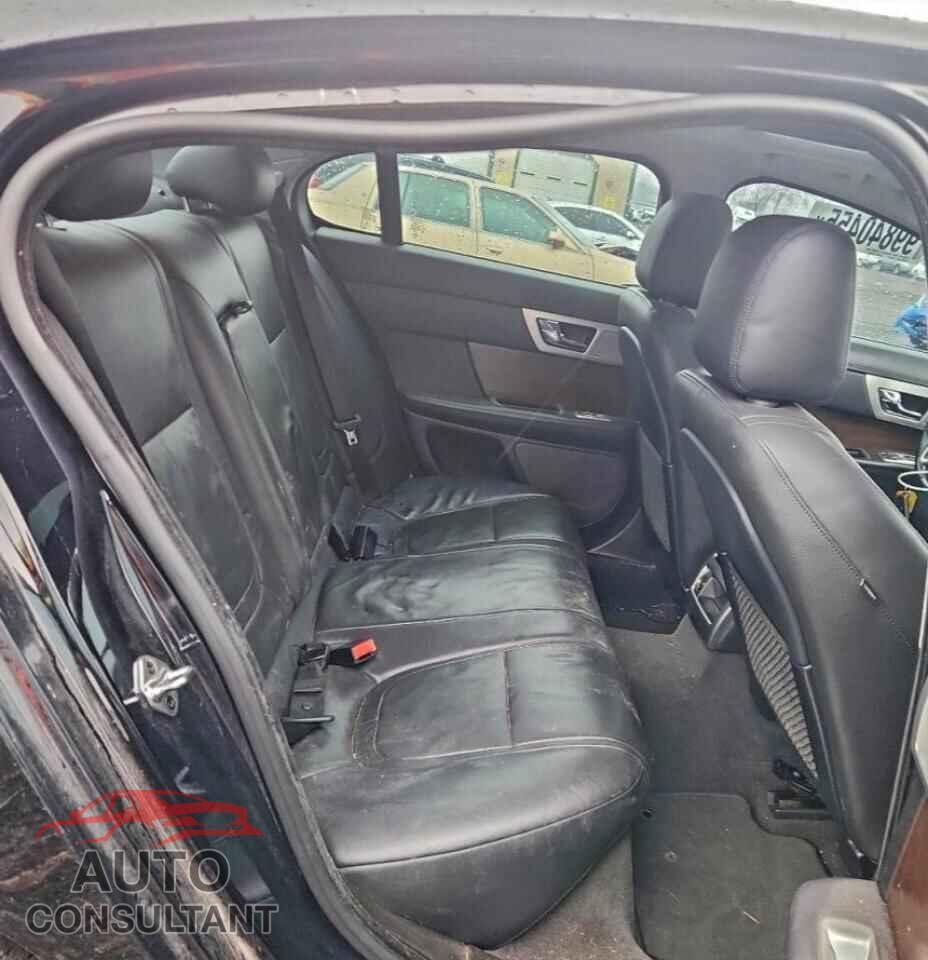 JAGUAR XF 2014 - SAJWJ0EF4E8U14283