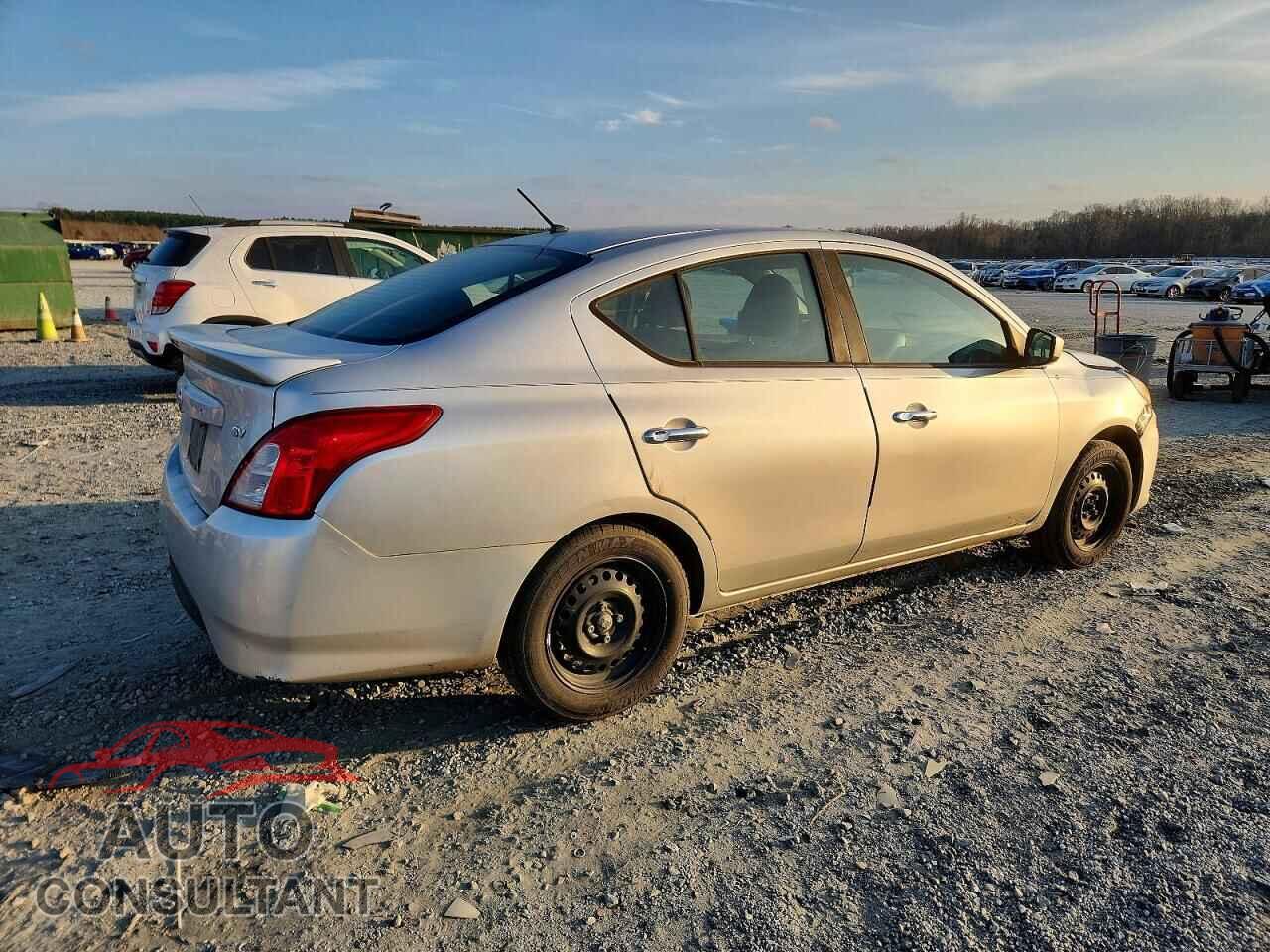 NISSAN VERSA 2017 - 3N1CN7AP4HK465231