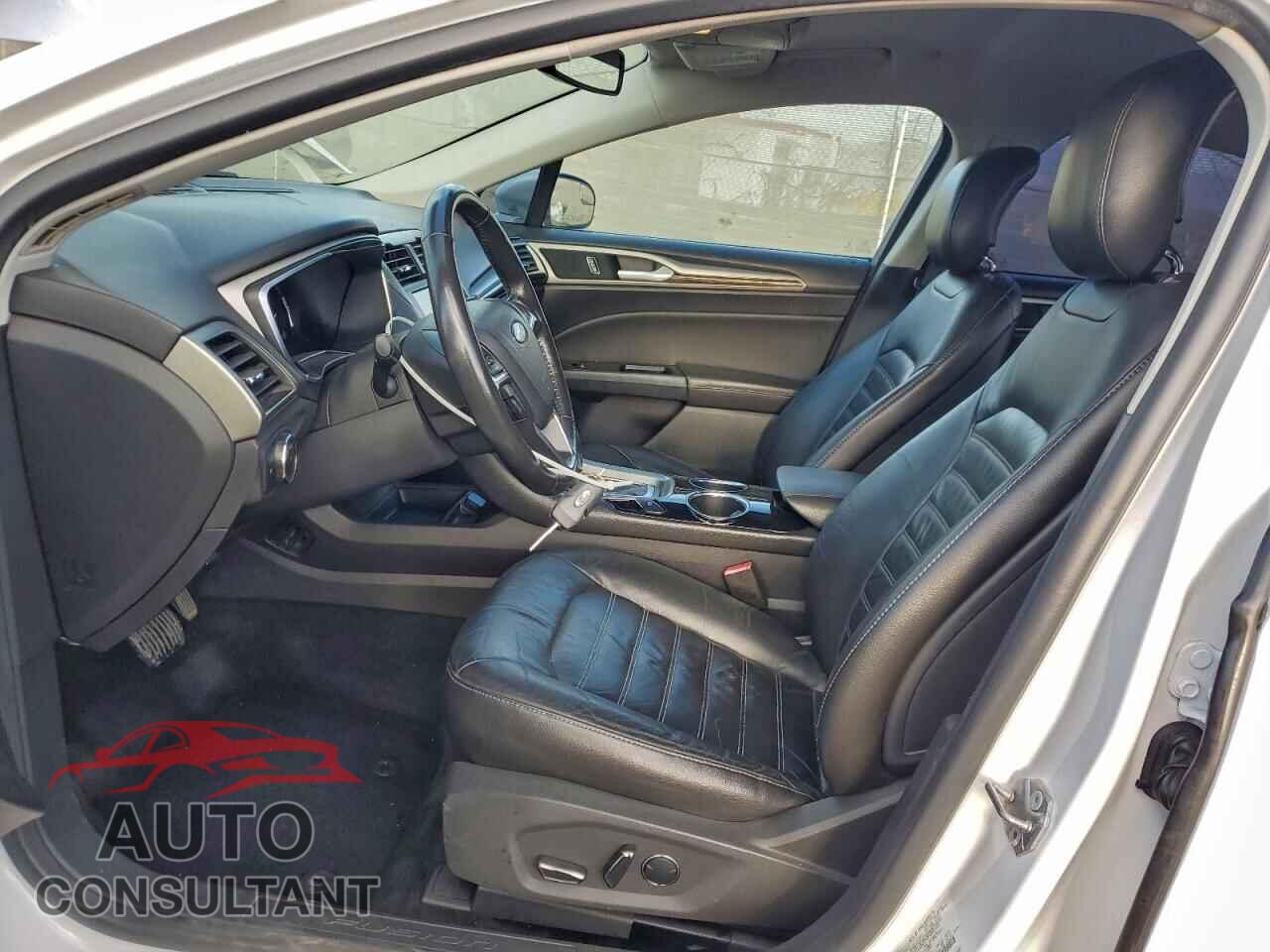 FORD FUSION 2013 - 3FA6P0LU4DR208995