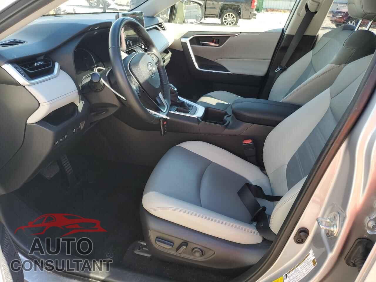TOYOTA RAV4 2023 - JTMC1RFV4PD100607