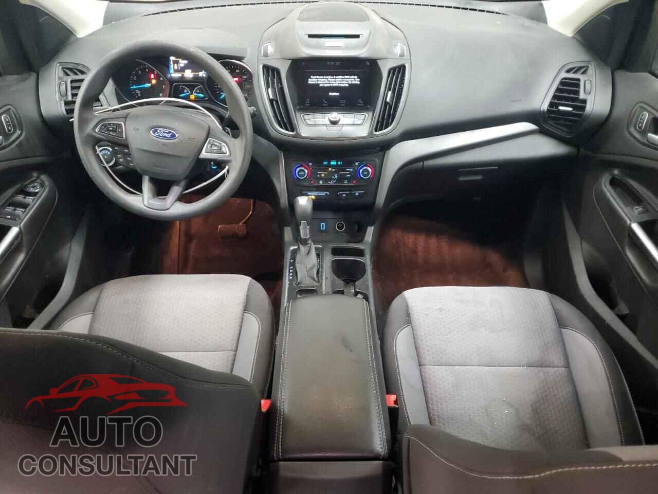 FORD ESCAPE 2017 - 1FMCU9G94HUB77953