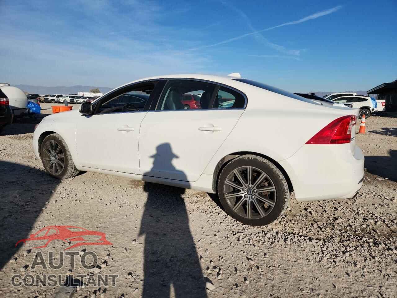 VOLVO S60 2017 - LYV402TK9HB154148