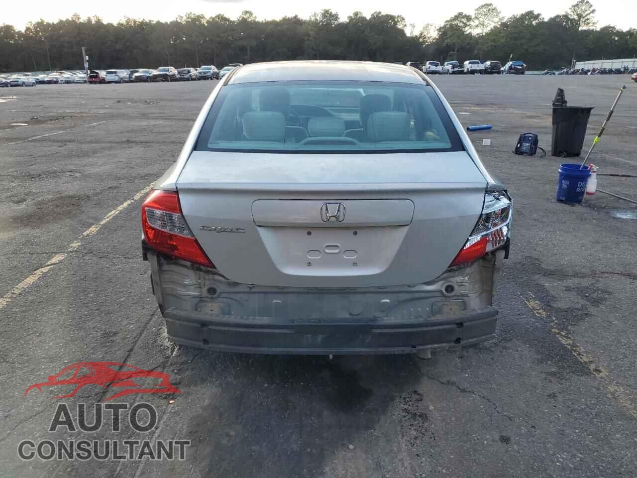 HONDA CIVIC 2012 - 19XFB2F56CE070942