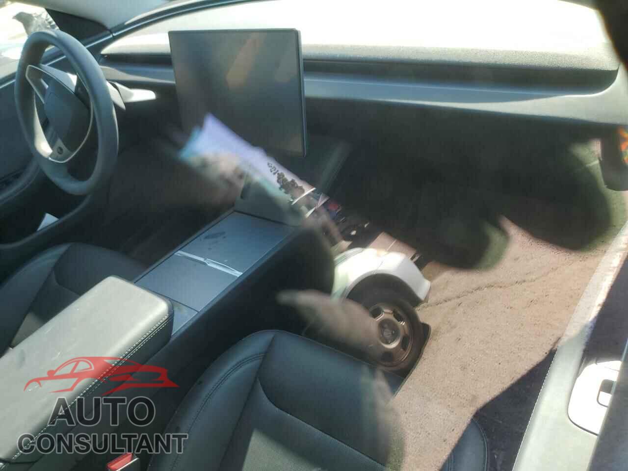 TESLA MODEL 3 2024 - 5YJ3E1EB7RF796033