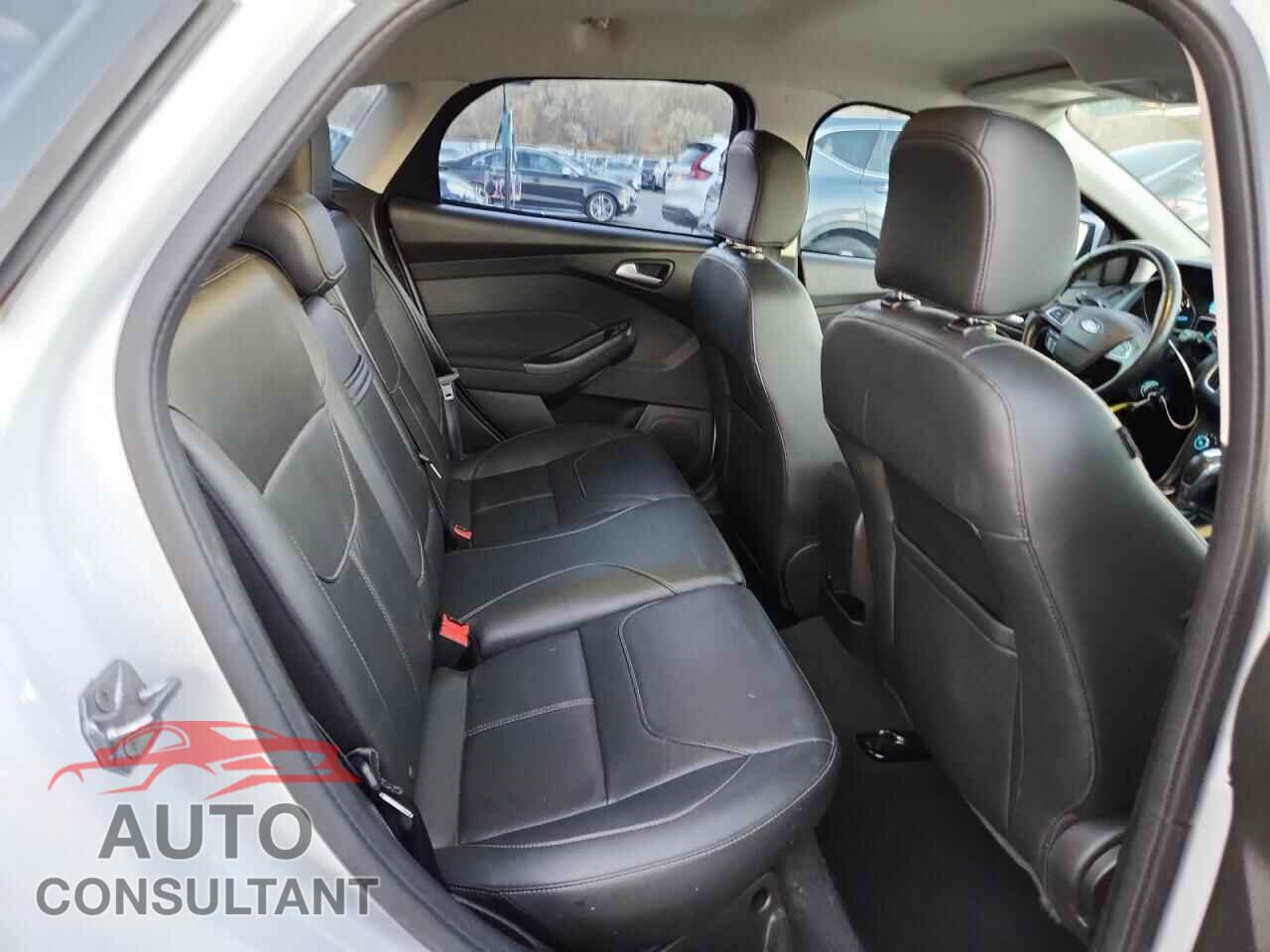 FORD FOCUS 2016 - 1FADP3K29GL315228