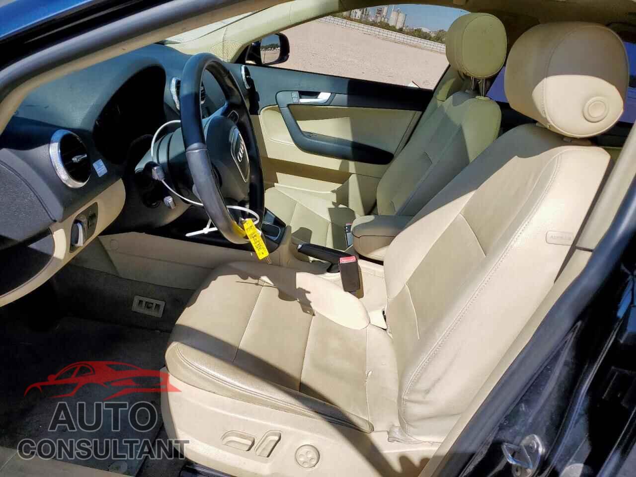 AUDI A3 2013 - WAUBJAFM2DA007342