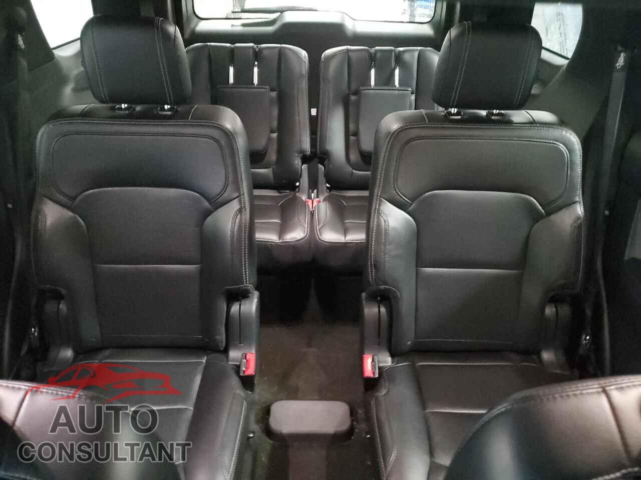 FORD EXPLORER 2018 - 1FM5K8F85JGB05309