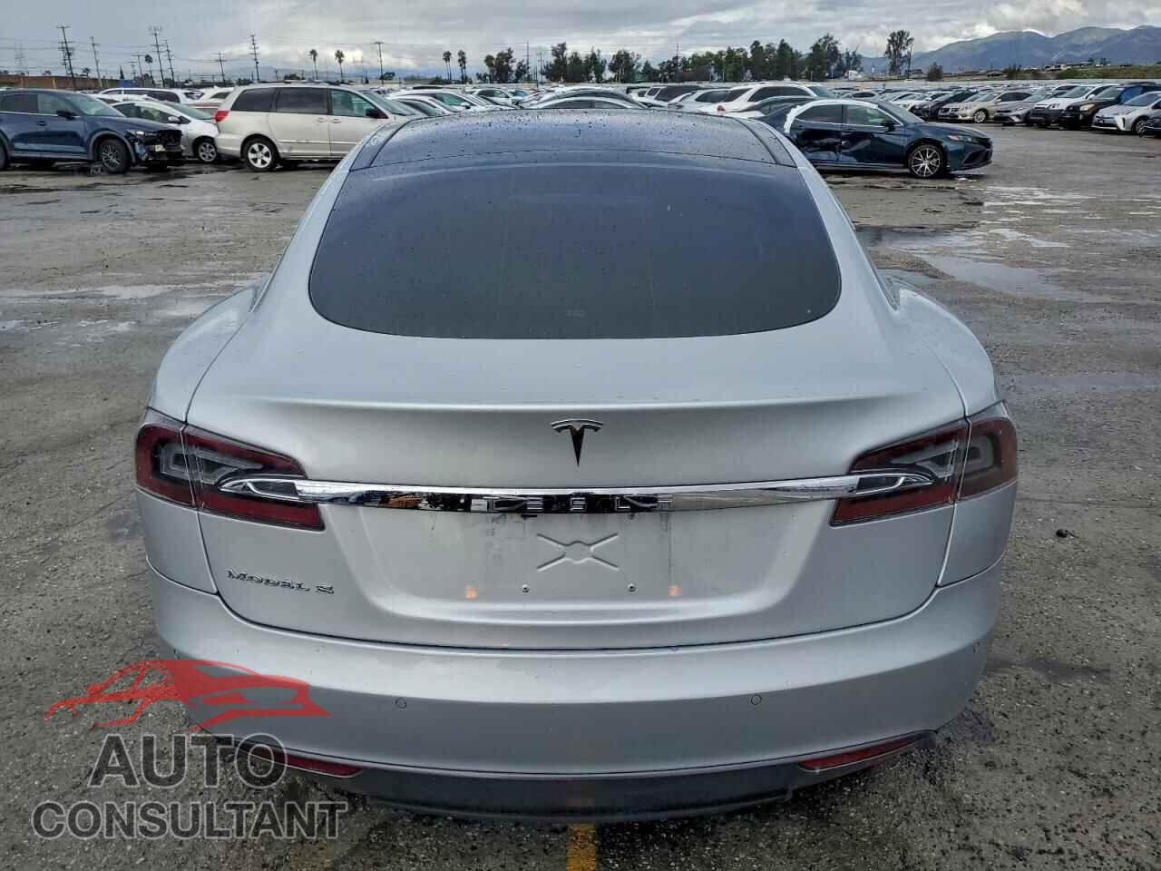 TESLA MODEL S 2016 - 5YJSA1E12GF132959