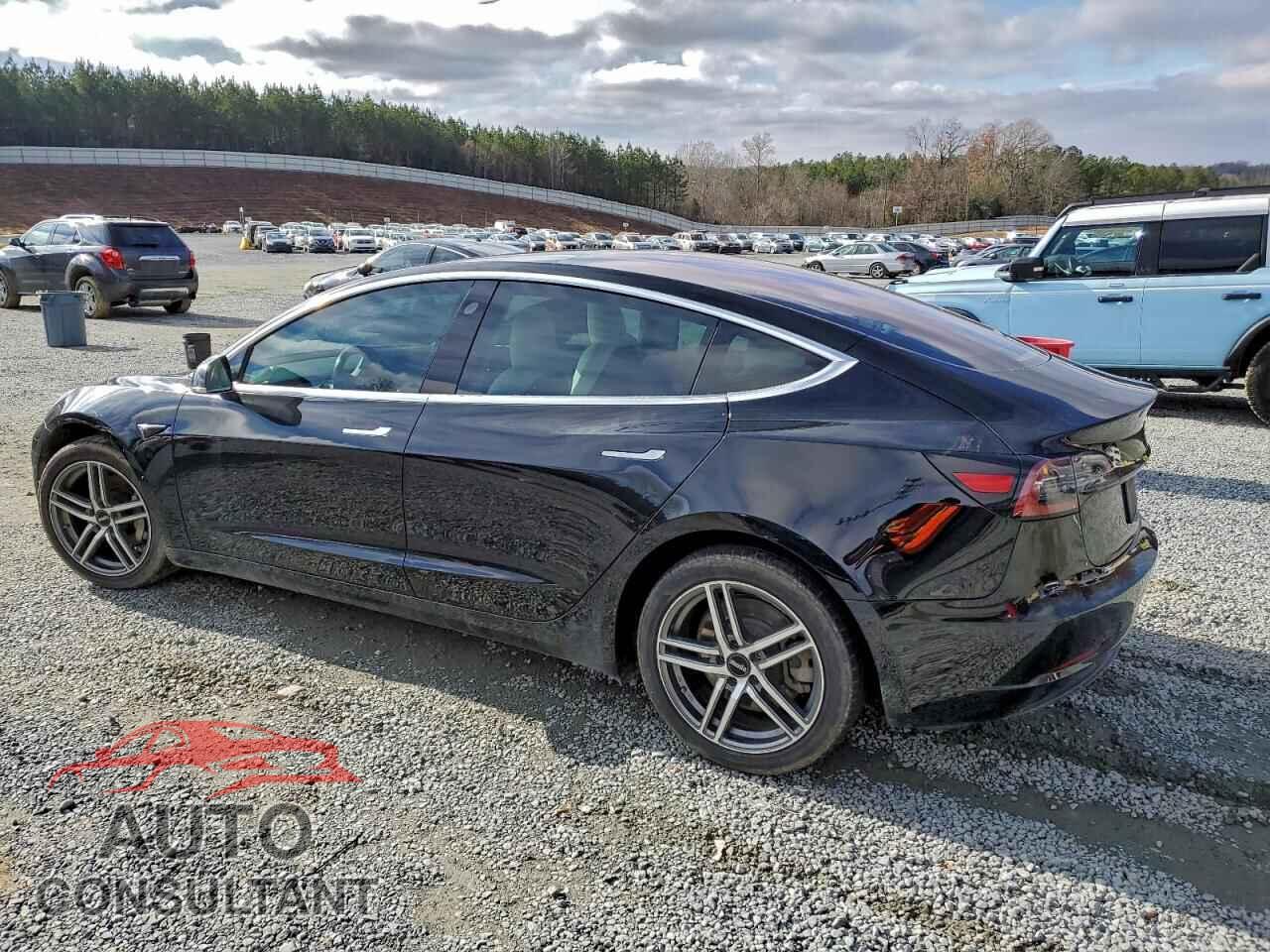 TESLA MODEL 3 2019 - 5YJ3E1EBXKF192580