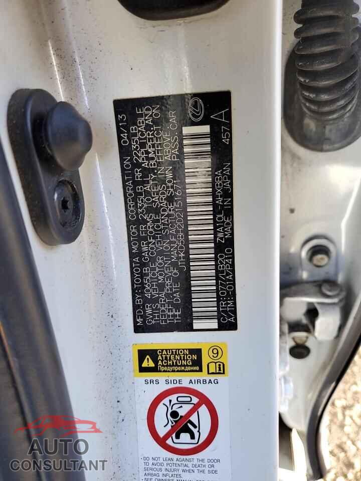LEXUS CT 200 2013 - JTHKD5BH2D2151671