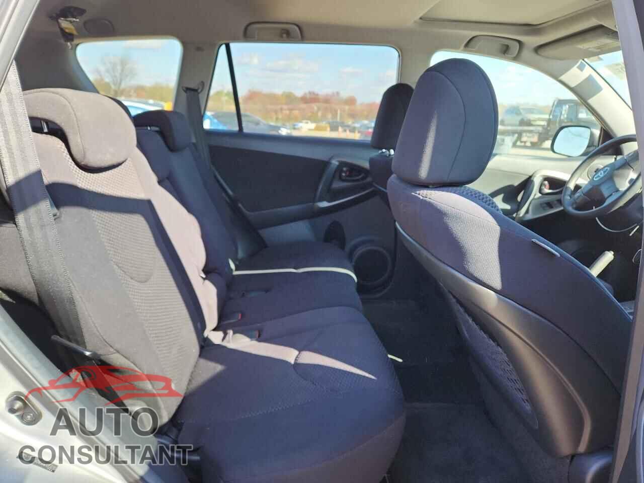 TOYOTA RAV4 2011 - 2T3RF4DV5BW135010