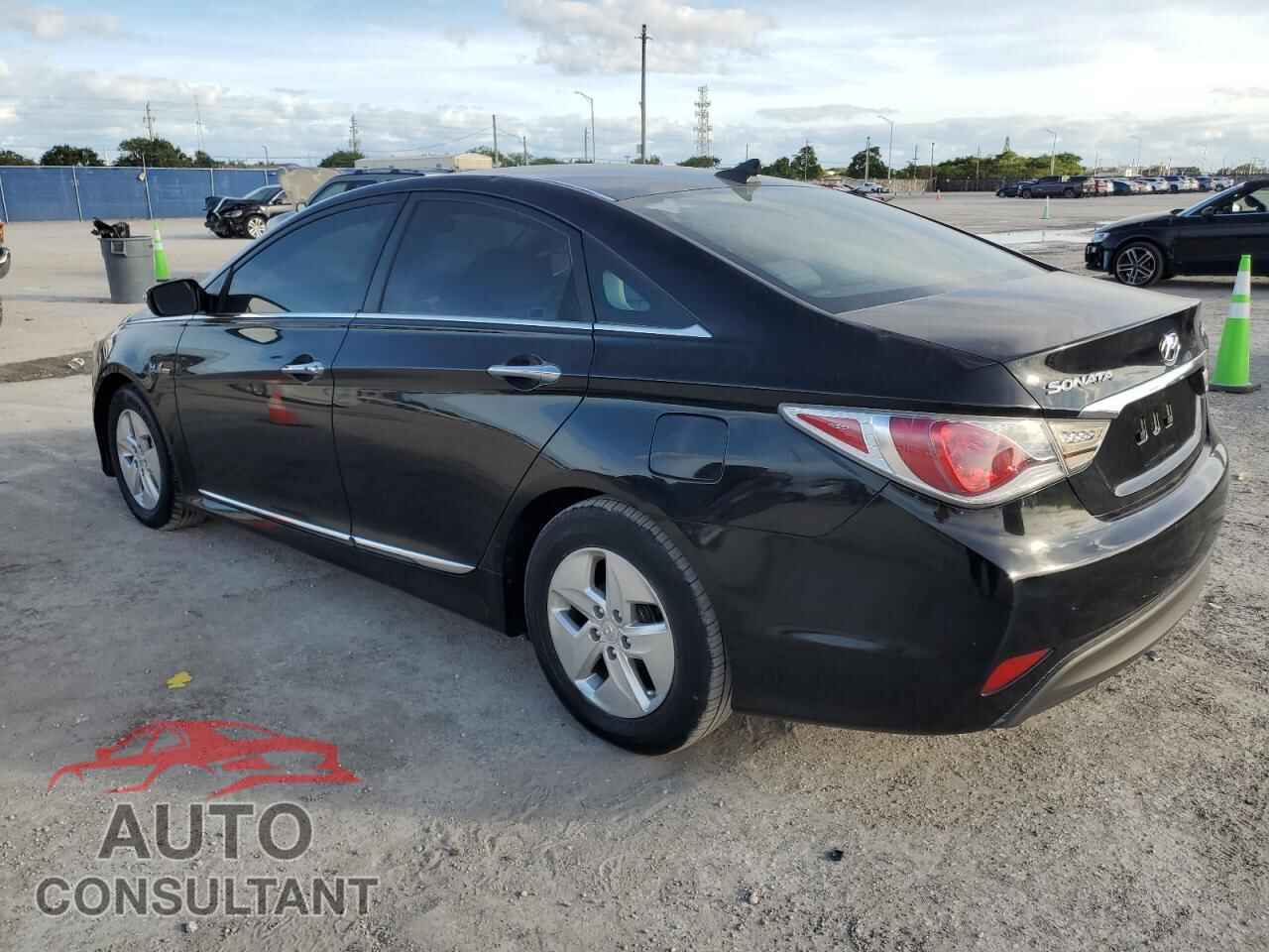 HYUNDAI SONATA 2011 - KMHEC4A46BA006464