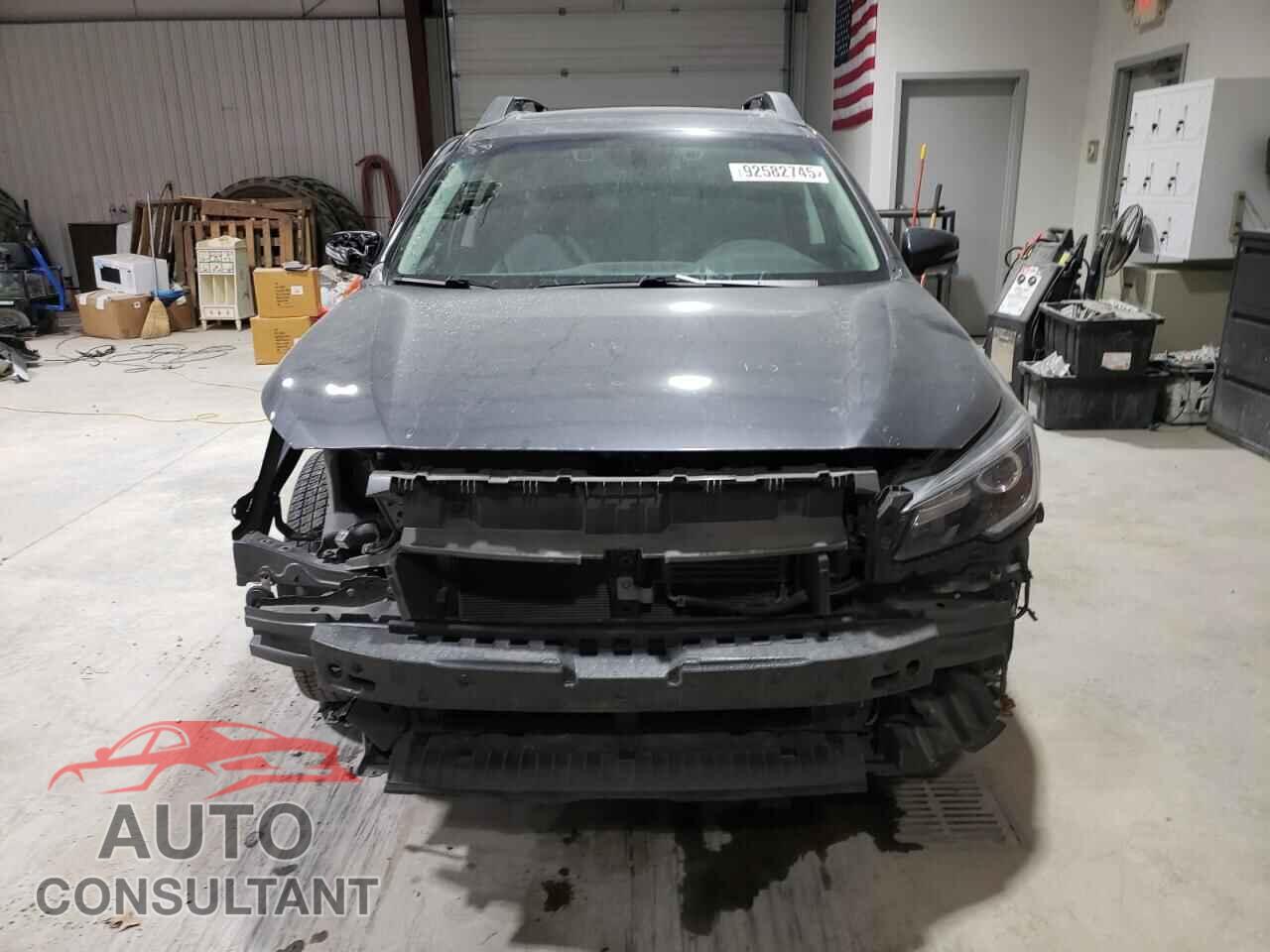 SUBARU OUTBACK 2018 - 4S4BSANC2J3274467
