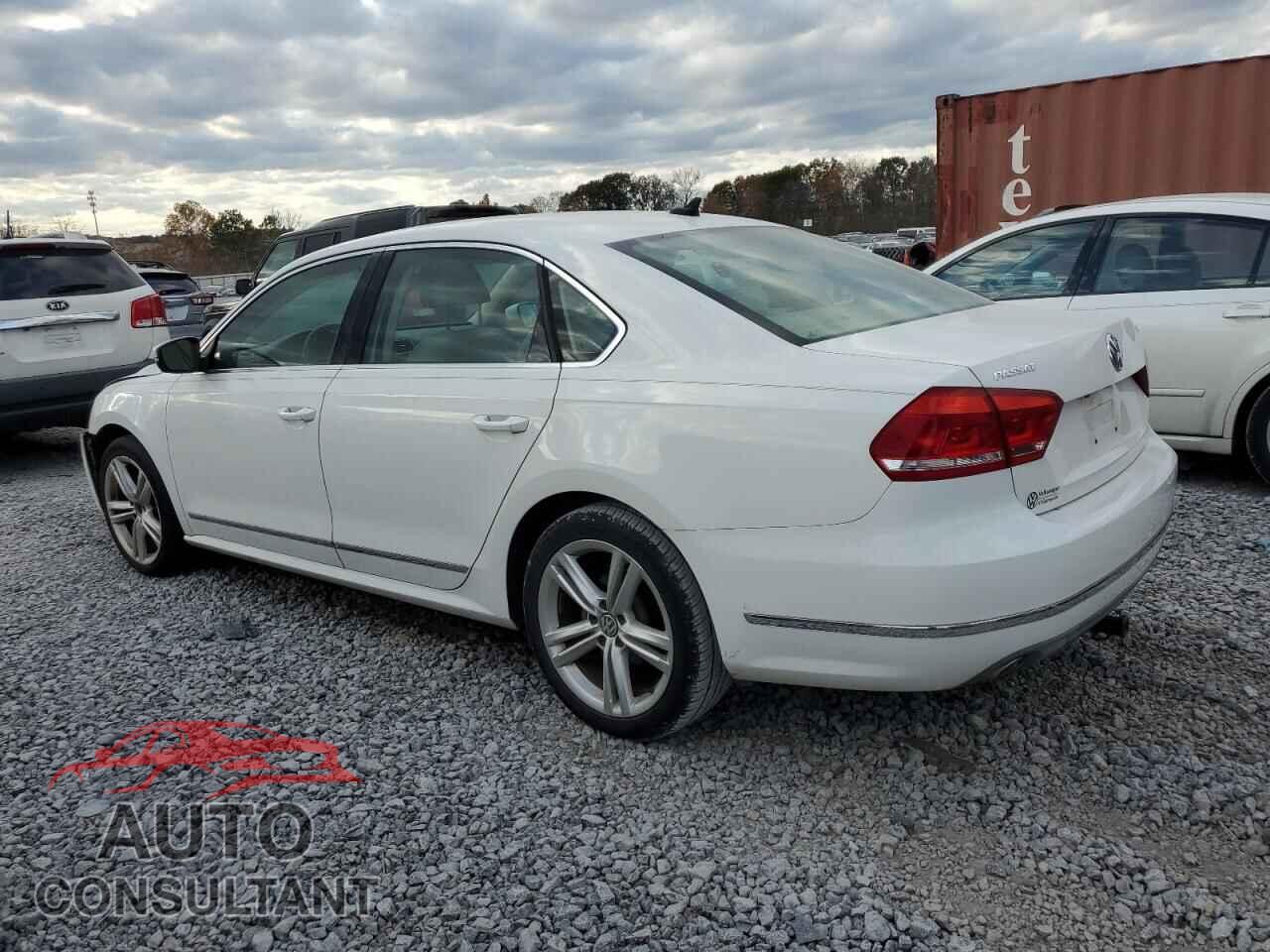 VOLKSWAGEN PASSAT 2014 - 1VWCN7A33EC079442