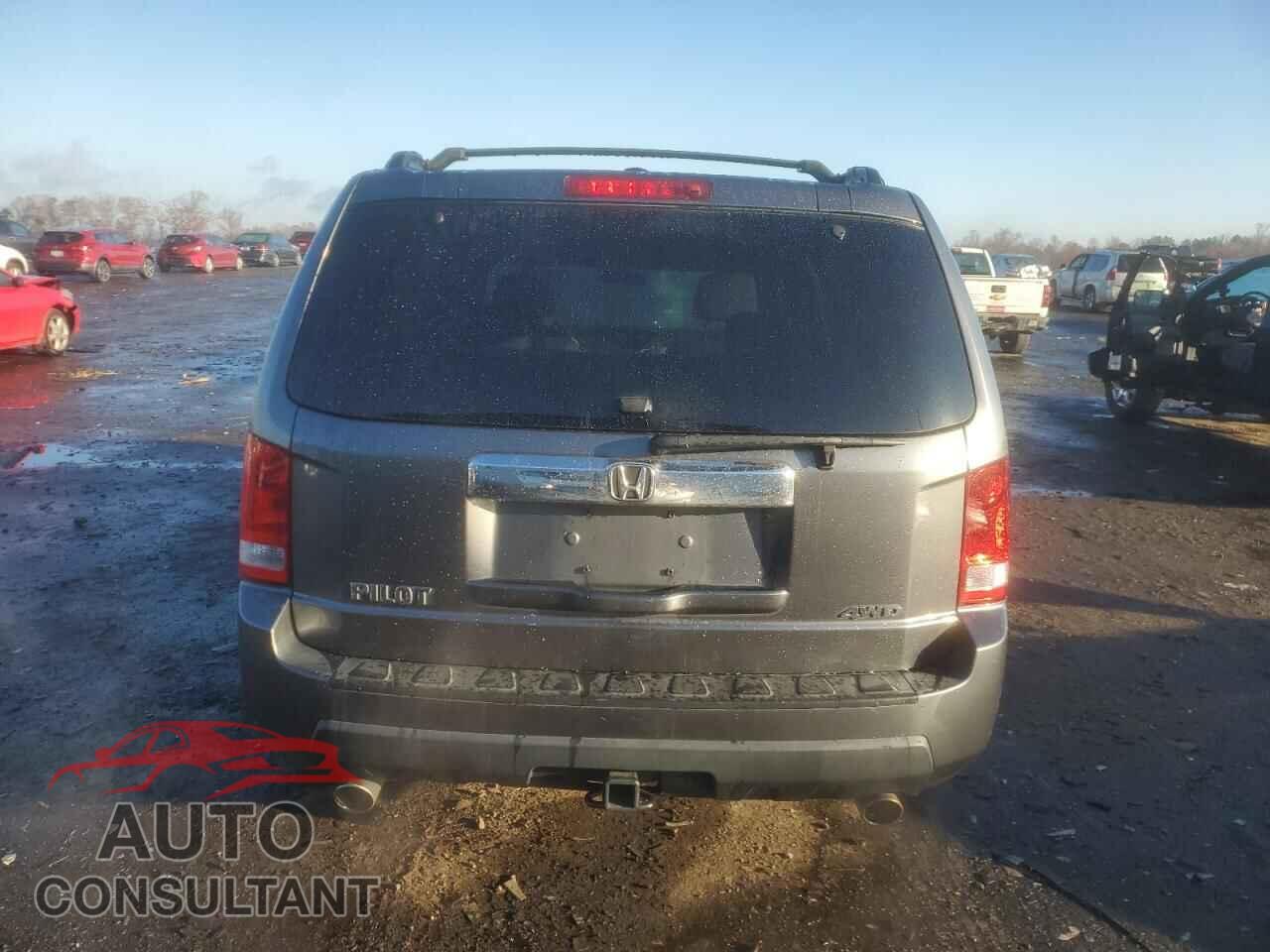 HONDA PILOT 2011 - 5FNYF4H49BB087160