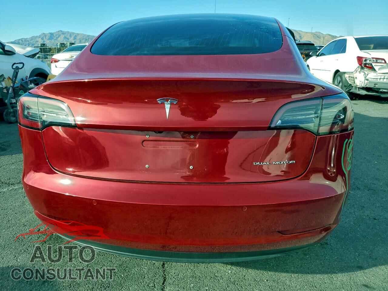TESLA MODEL 3 2018 - 5YJ3E1EB7JF100615