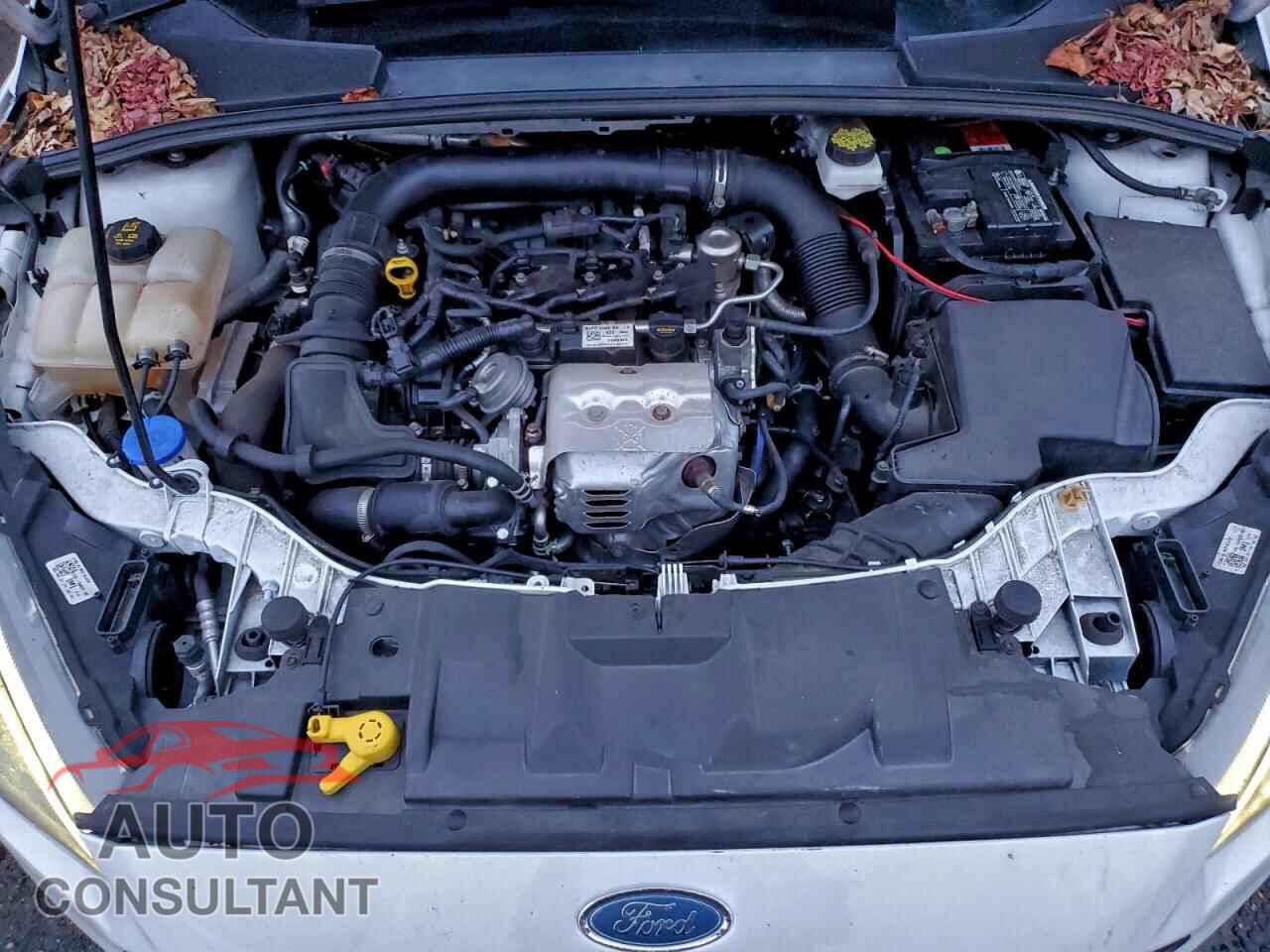 FORD FOCUS 2018 - 1FADP3FE3JL201317