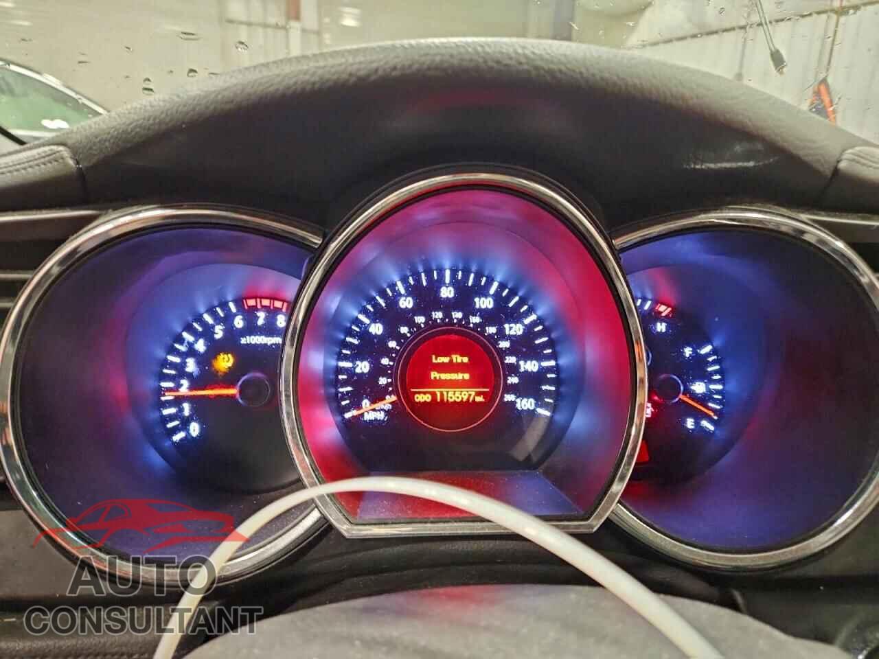 KIA OPTIMA 2011 - KNAGN4A76B5118074