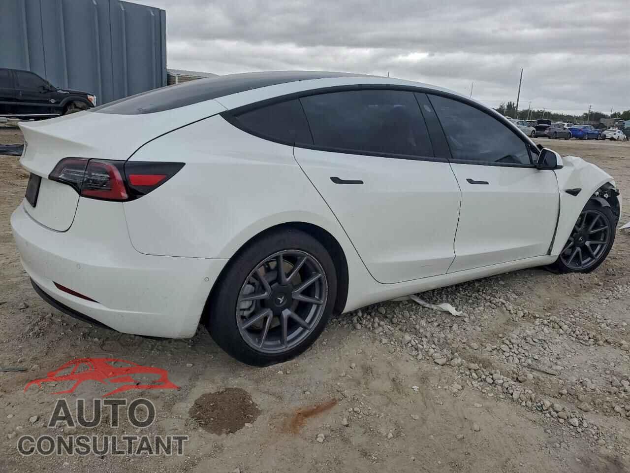 TESLA MODEL 3 2021 - 5YJ3E1EA1MF867355