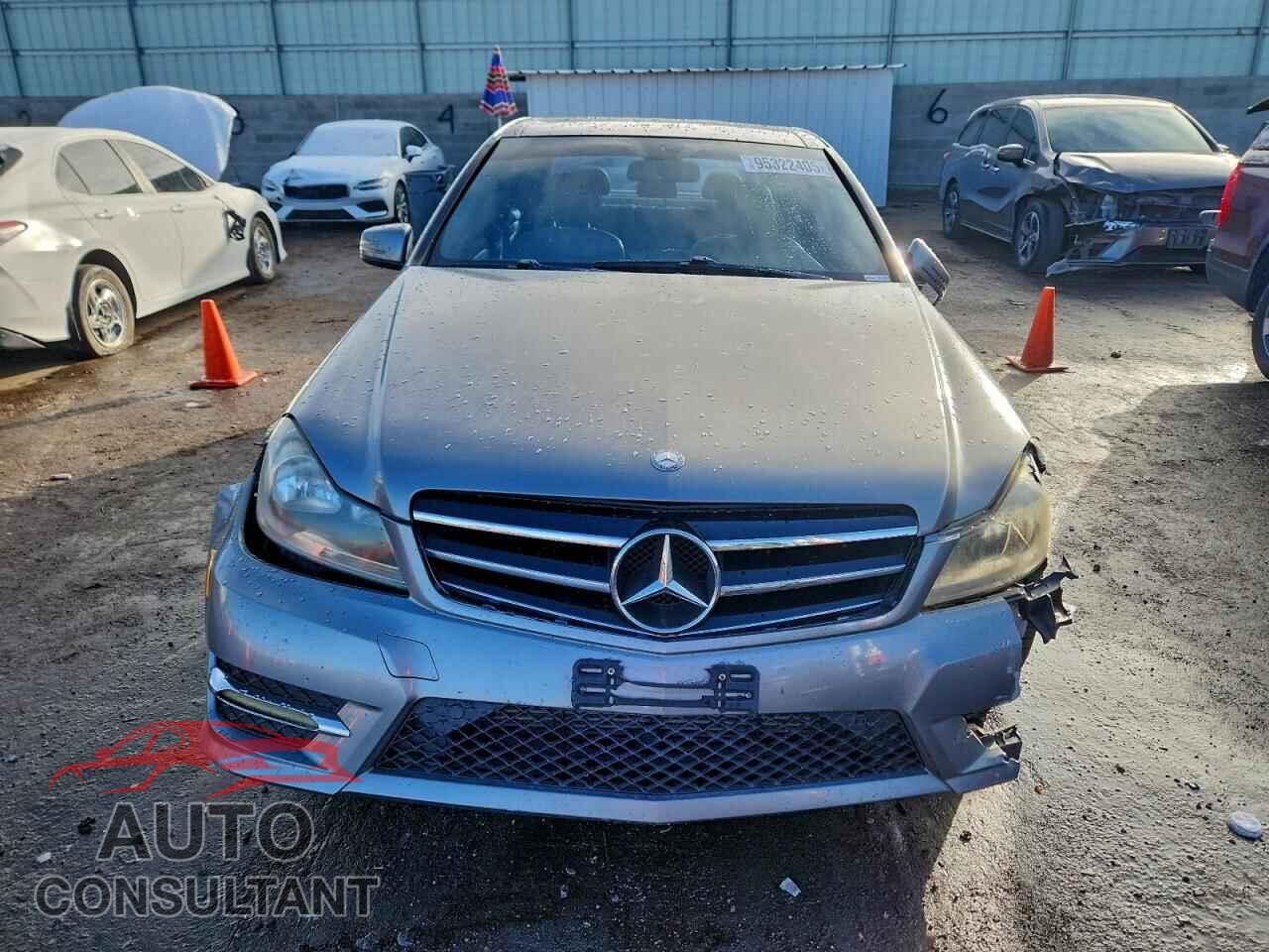 MERCEDES-BENZ C-CLASS 2014 - WDDGF4HB7EA965732