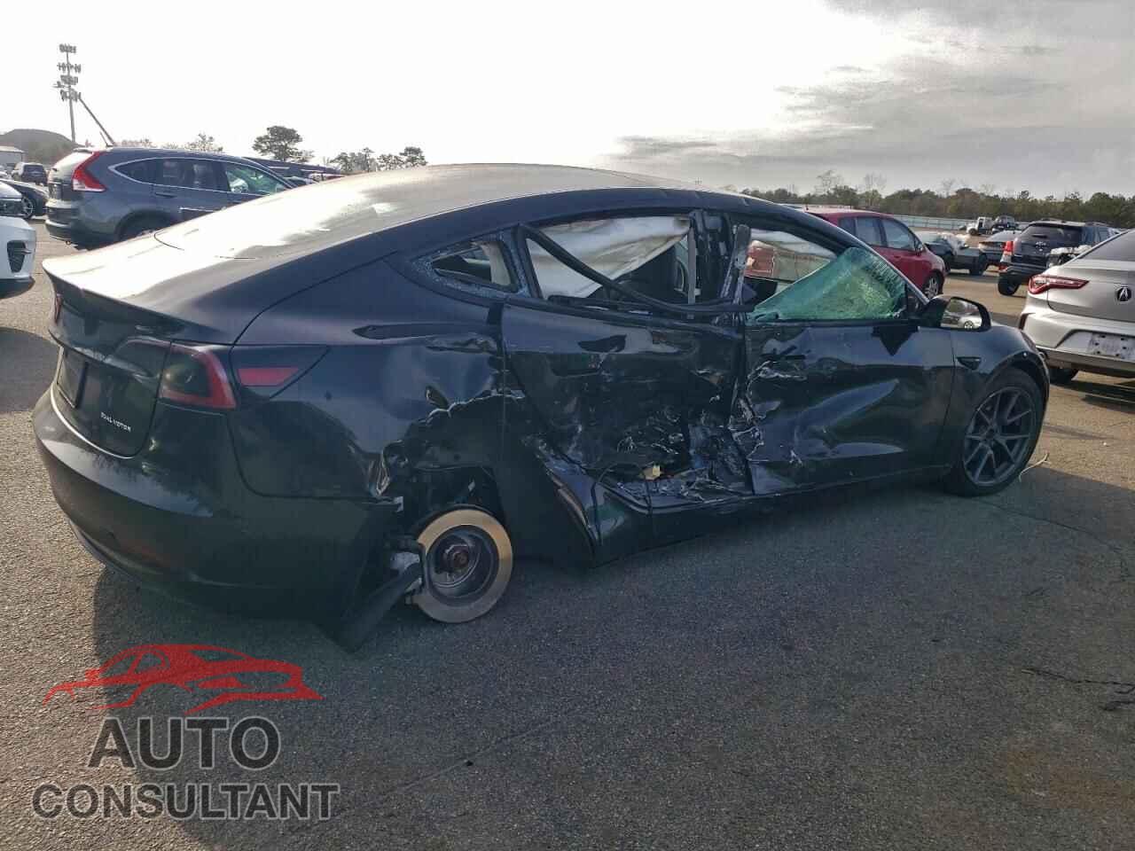 TESLA MODEL 3 2021 - 5YJ3E1EB4MF869495