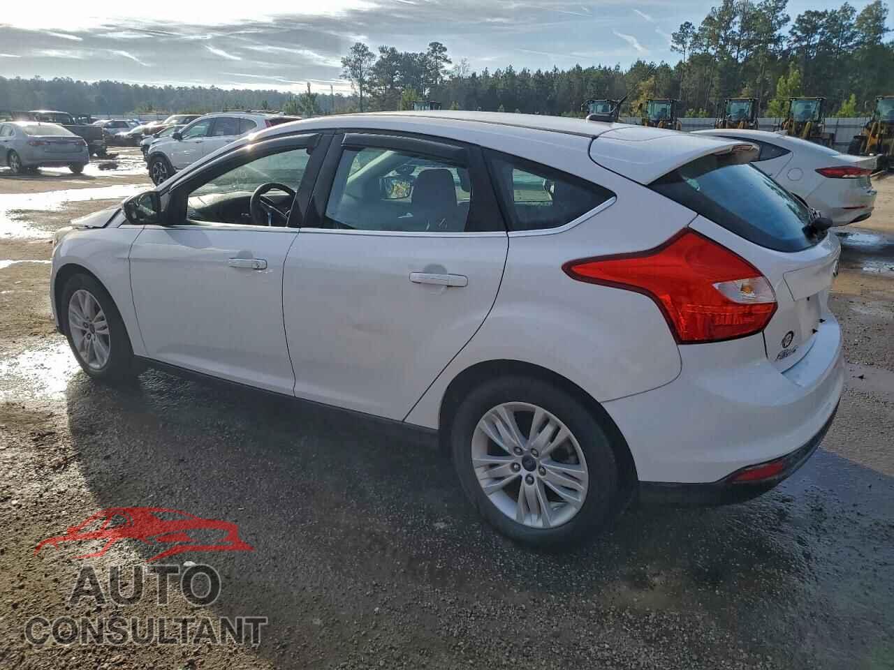 FORD FOCUS 2012 - 1FAHP3M27CL306925