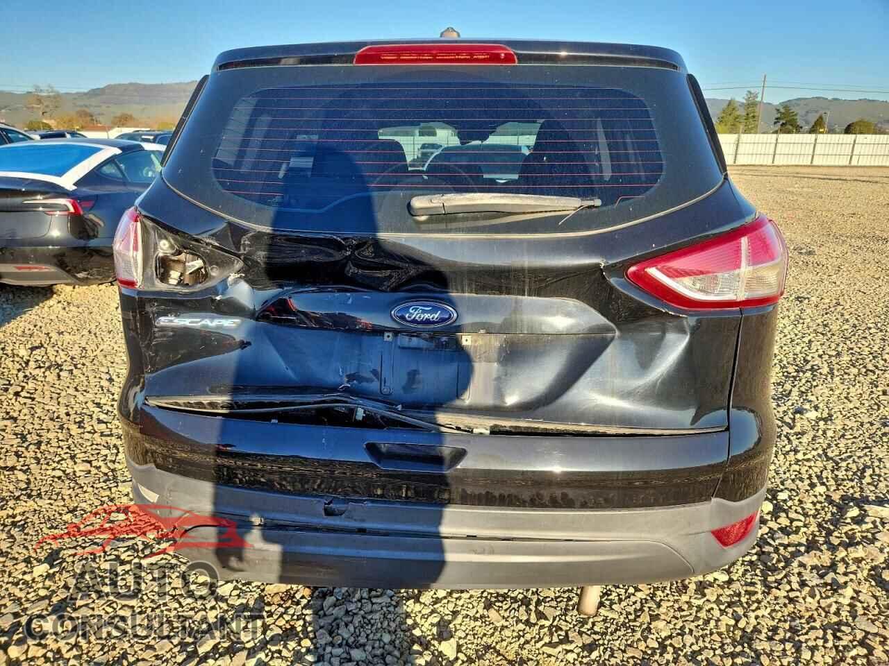 FORD ESCAPE 2016 - 1FMCU0F70GUC44199