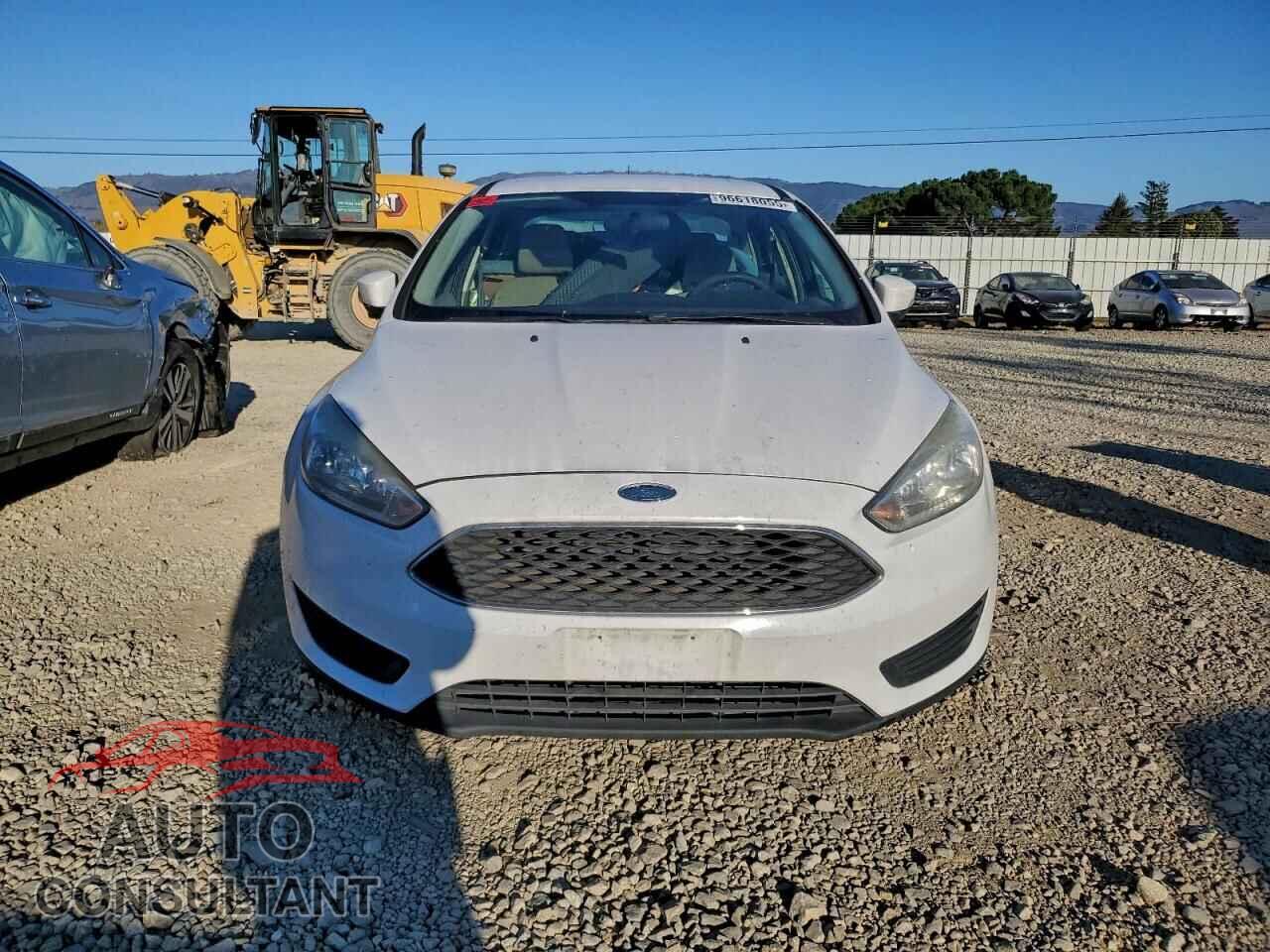 FORD FOCUS 2017 - 1FADP3F28HL215004