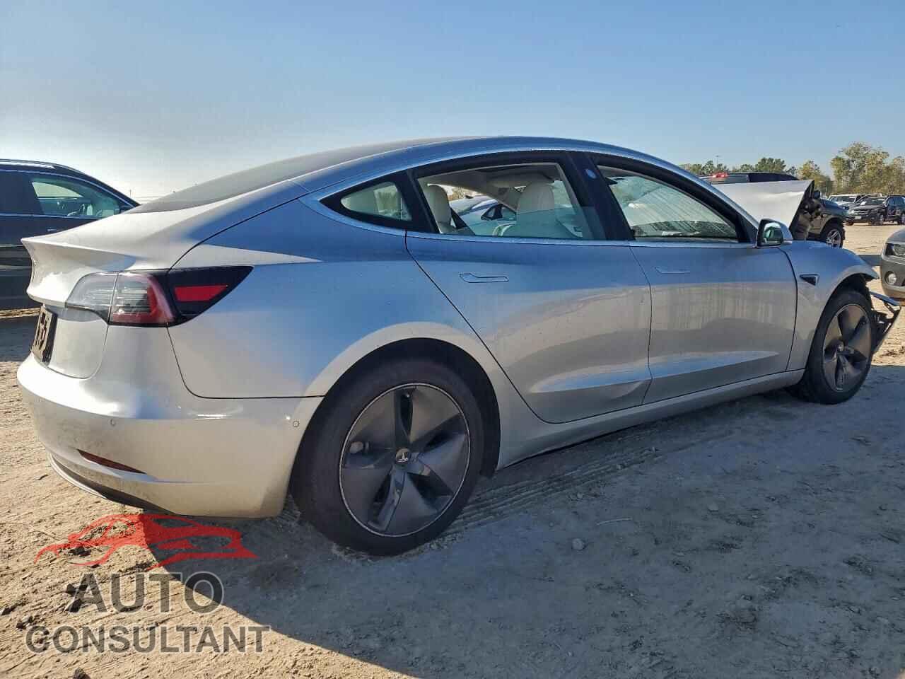 TESLA MODEL 3 2018 - 5YJ3E1EB6JF085766
