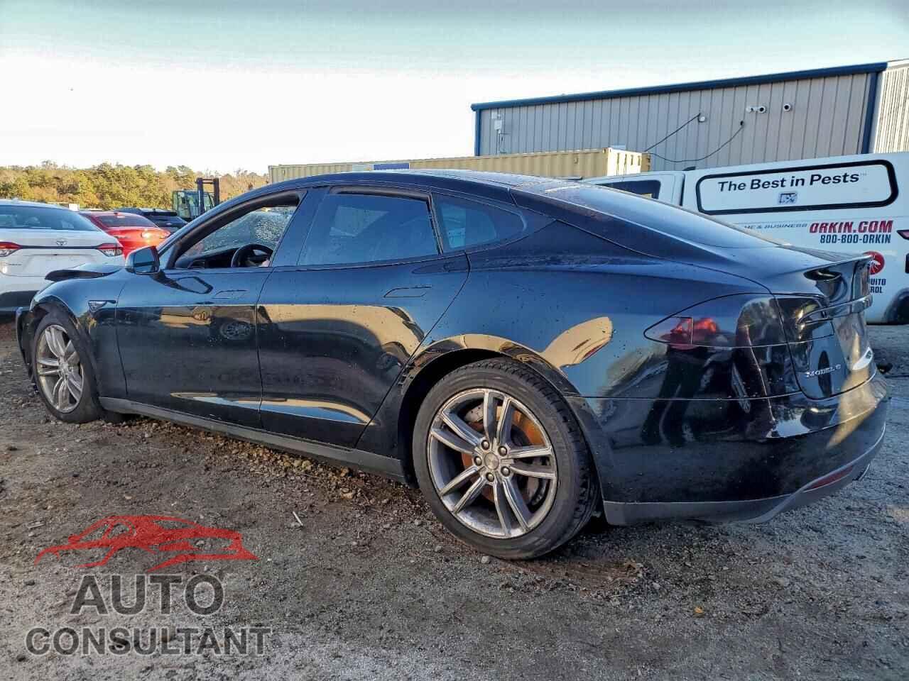 TESLA MODEL S 2014 - 5YJSA1S1XEFP43243