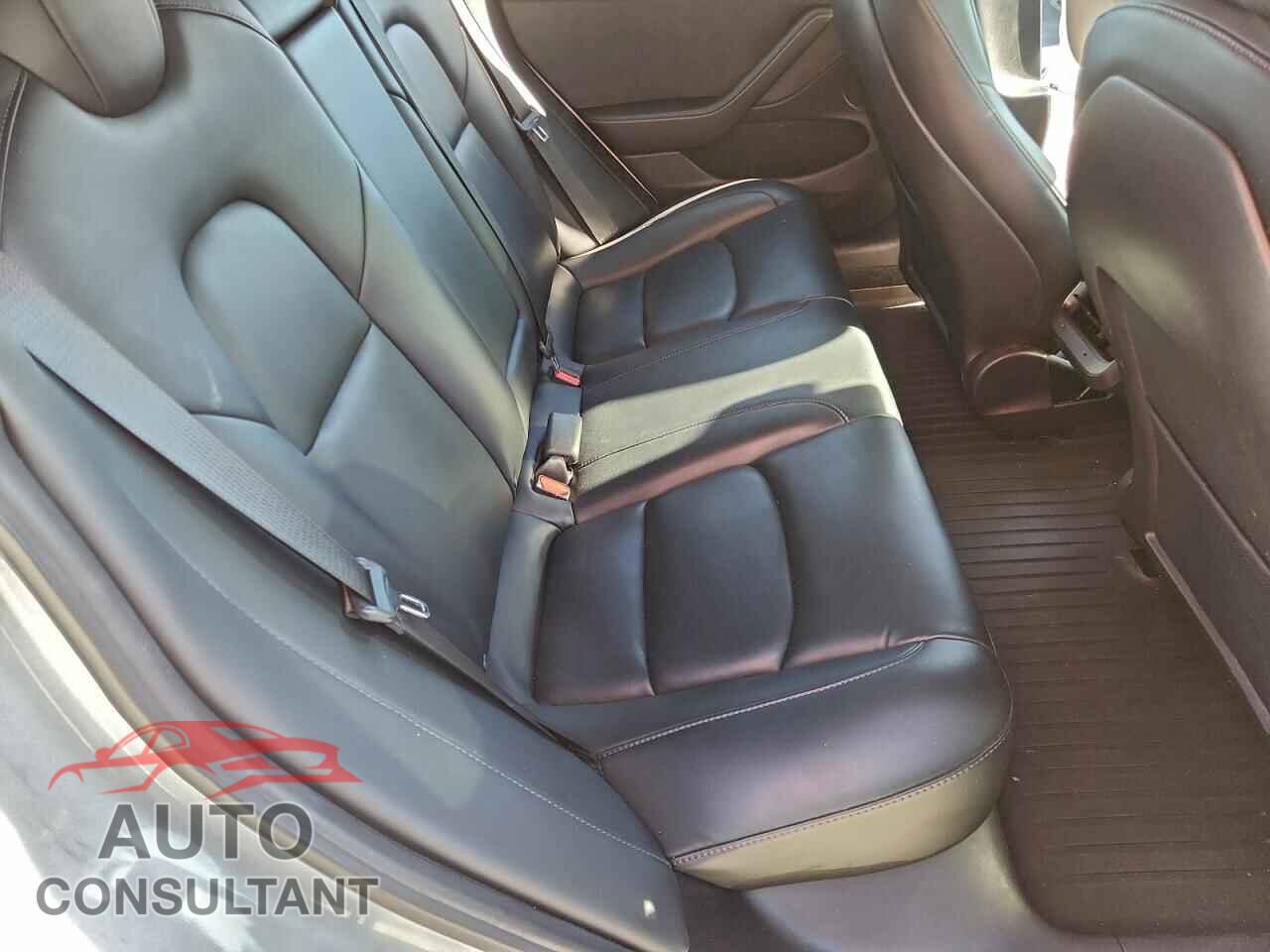 TESLA MODEL 3 2021 - 5YJ3E1EA4MF063616