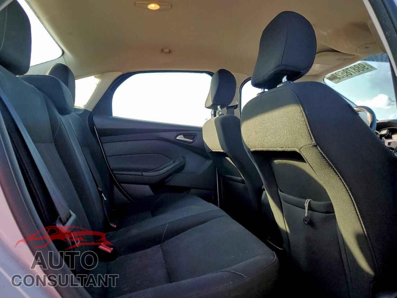 FORD FOCUS 2017 - 1FADP3FE1HL317478