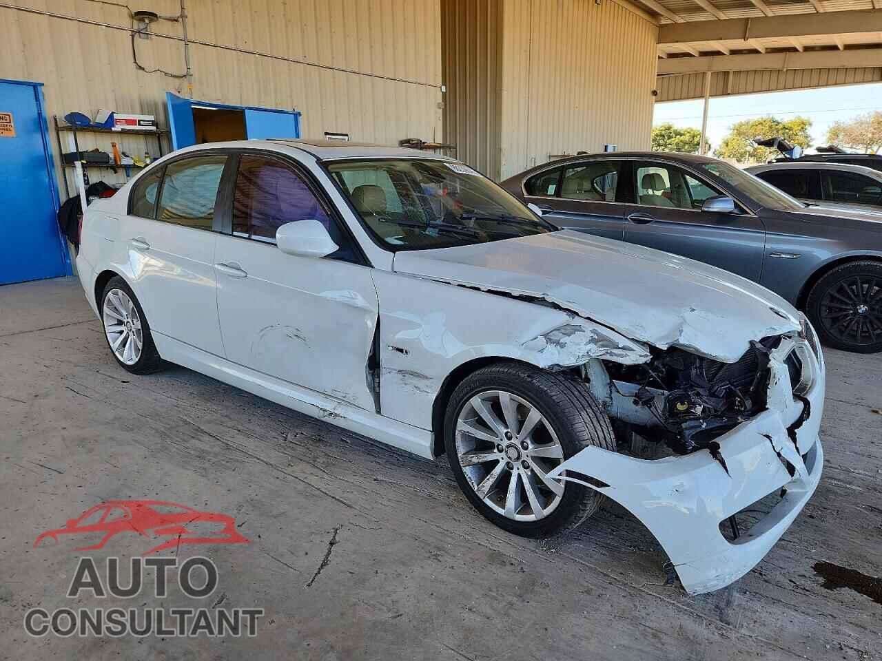 BMW 3 SERIES 2011 - WBAPH7G59BNM57734