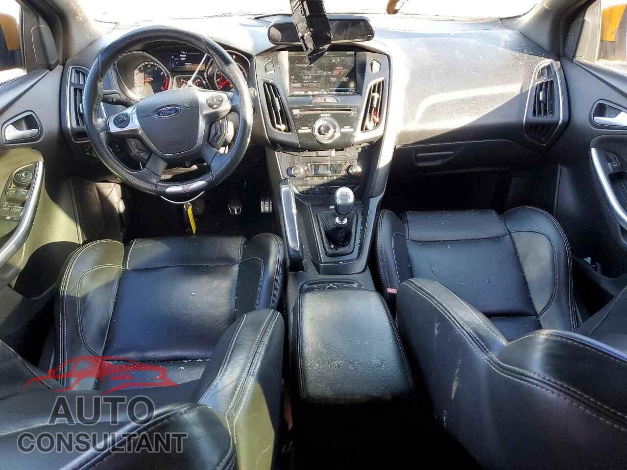 FORD FOCUS 2013 - 1FADP3L90DL363403
