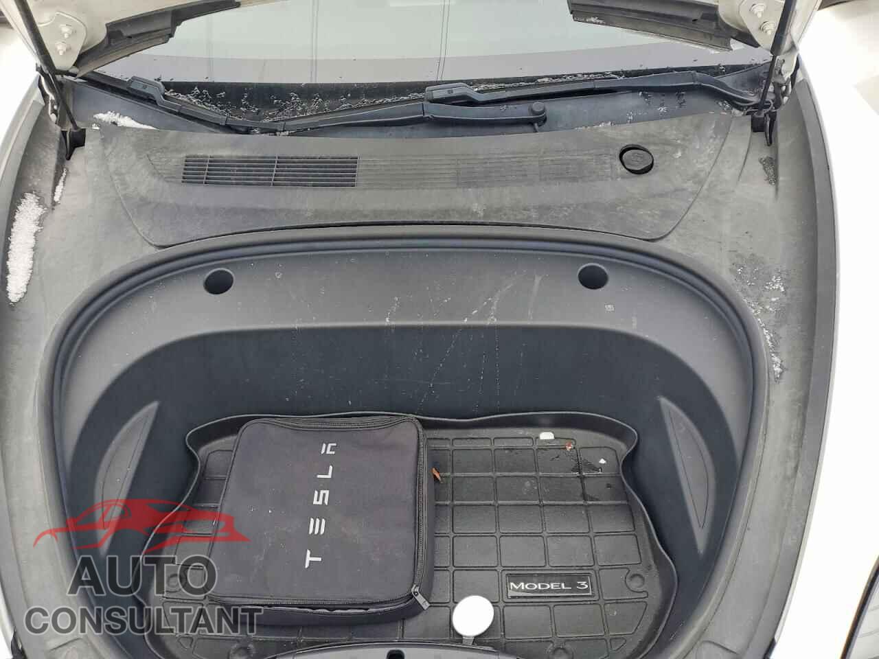 TESLA MODEL 3 2021 - 5YJ3E1EB8MF049310