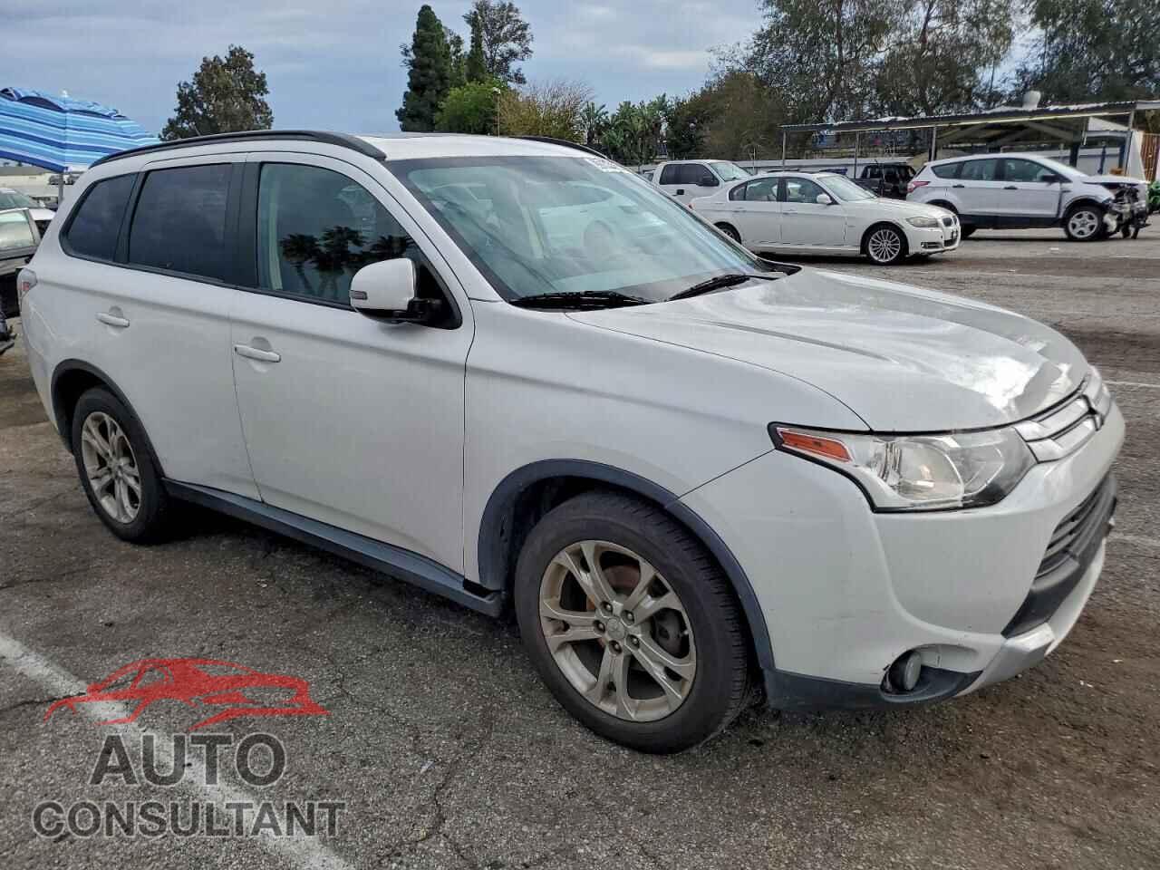 MITSUBISHI OUTLANDER 2015 - JA4AD3A33FZ008529