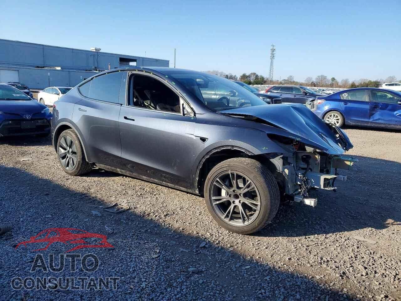 TESLA MODEL Y 2024 - 7SAYGDED6RF201775