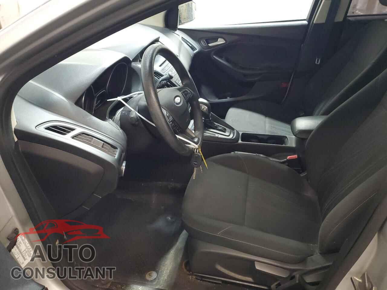 FORD FOCUS 2015 - 1FADP3F21FL205654
