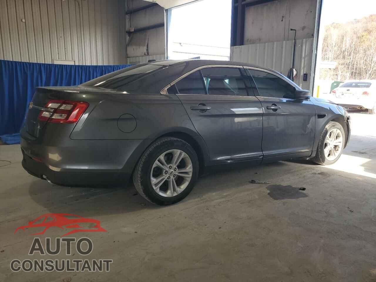FORD TAURUS 2017 - 1FAHP2D83HG106736