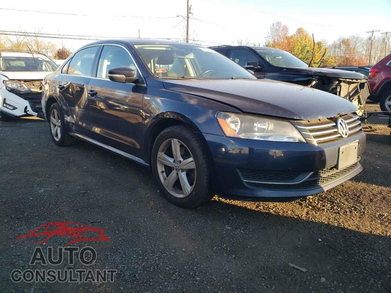 VOLKSWAGEN PASSAT 2014 - 1VWAT7A37EC032542