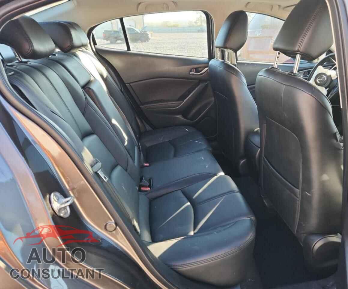 MAZDA 3 2018 - 3MZBN1V30JM182006