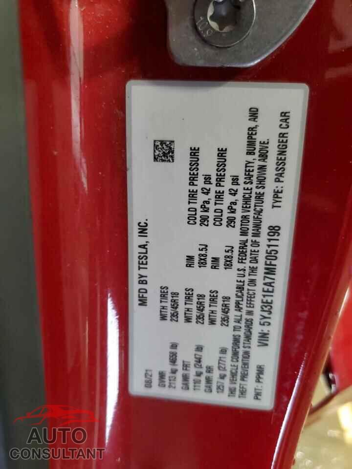 TESLA MODEL 3 2021 - 5YJ3E1EA7MF051198