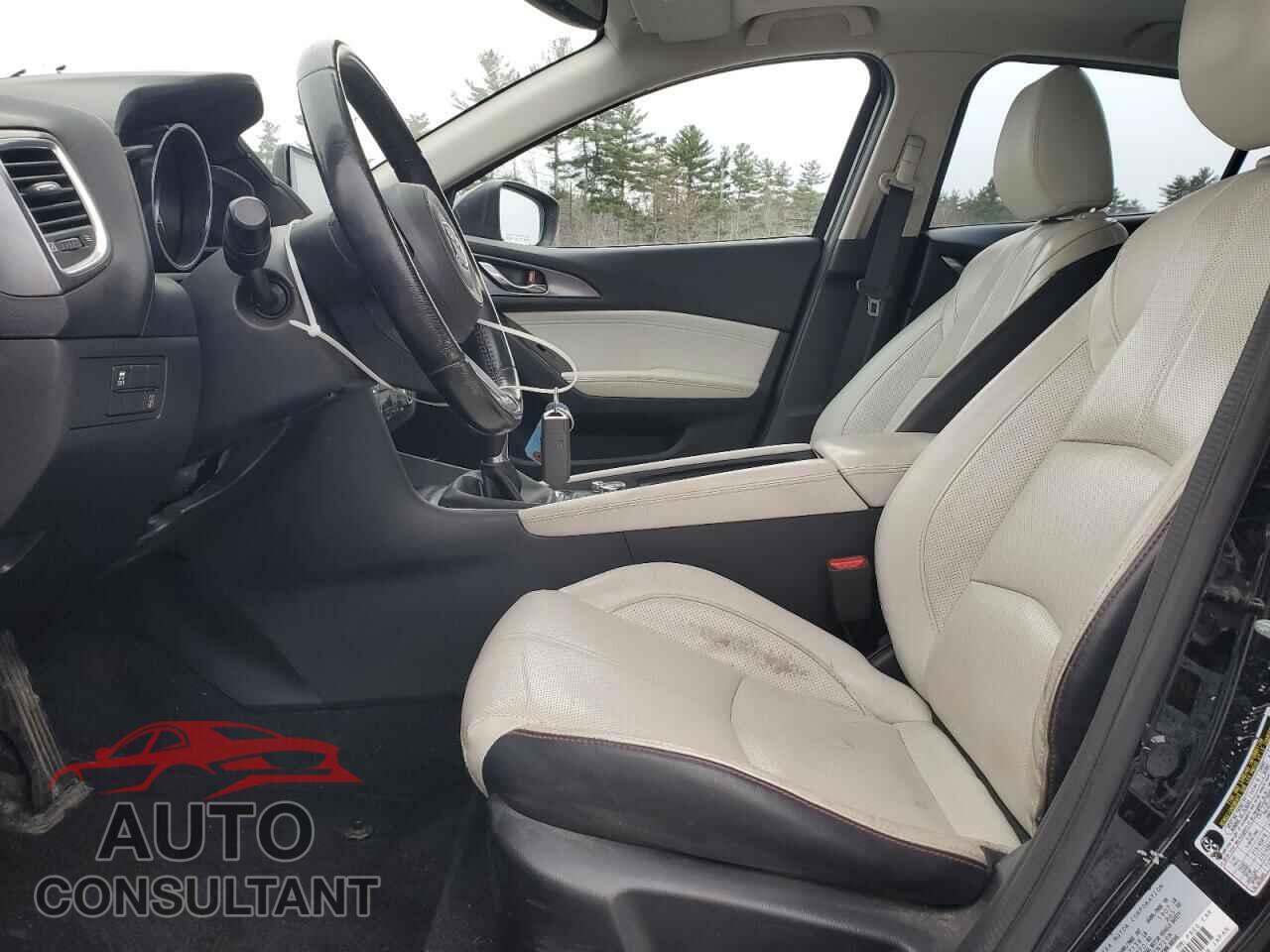 MAZDA 3 2017 - JM1BN1M34H1110947