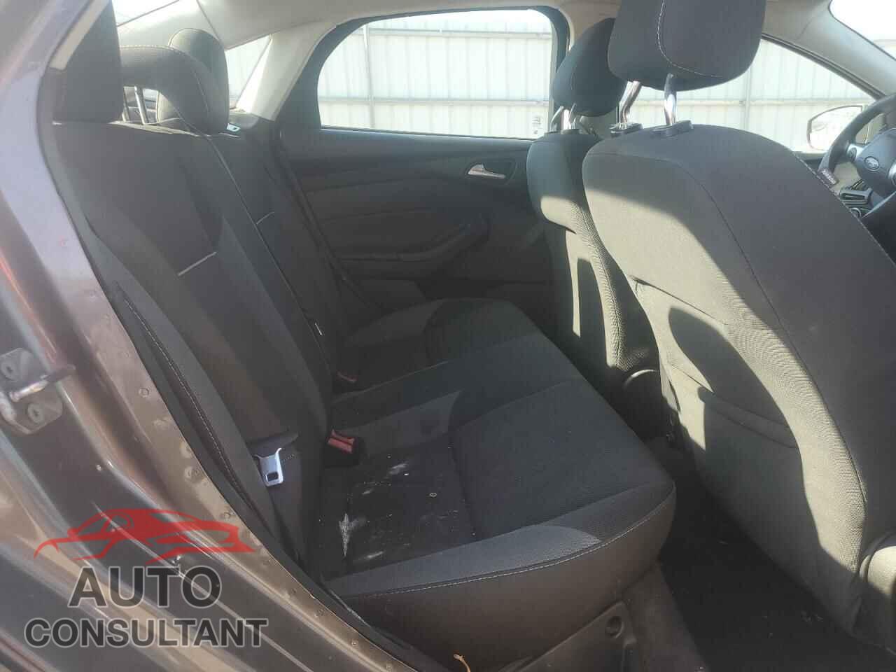 FORD FOCUS 2012 - 1FAHP3F25CL242011
