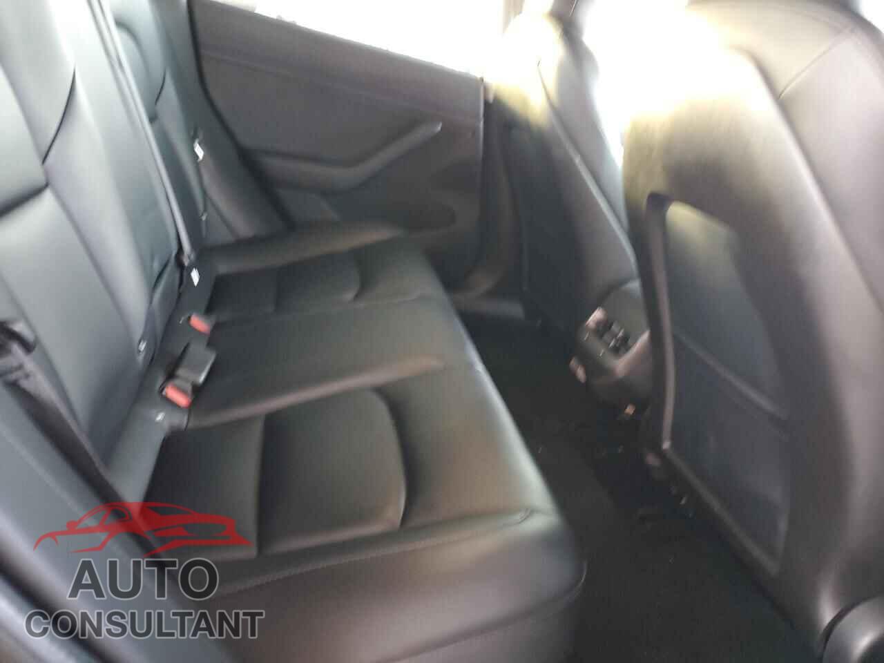TESLA MODEL 3 2018 - 5YJ3E1EAXJF022600