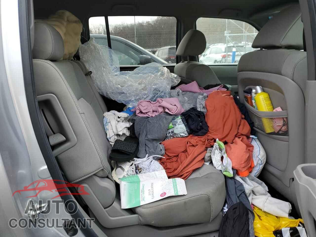 HONDA PILOT 2011 - 5FNYF4H46BB094535