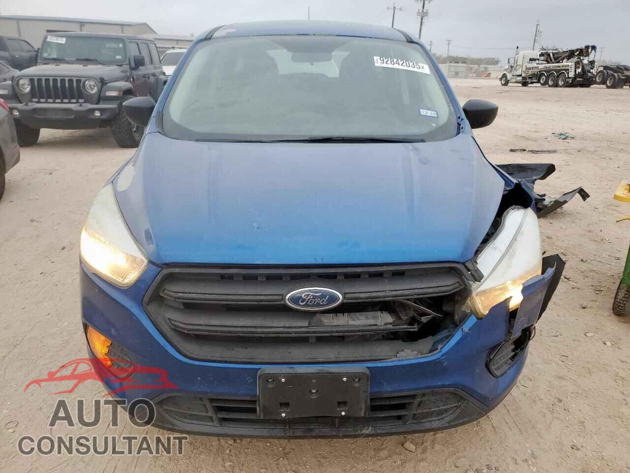 FORD ESCAPE 2017 - 1FMCU0F76HUC48677