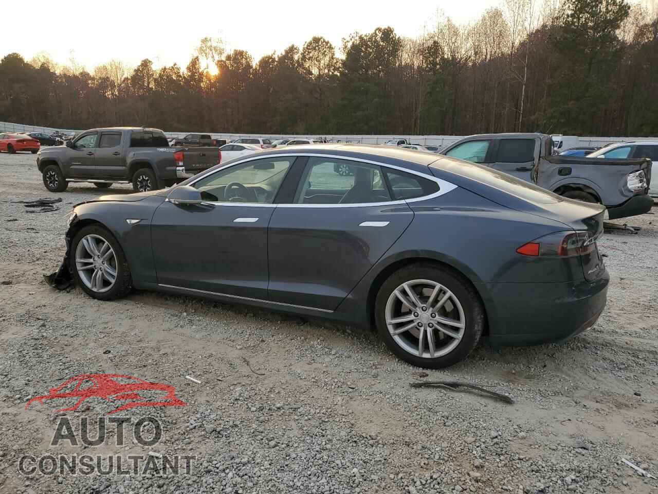TESLA MODEL S 2014 - 5YJSA1H10EFP56946